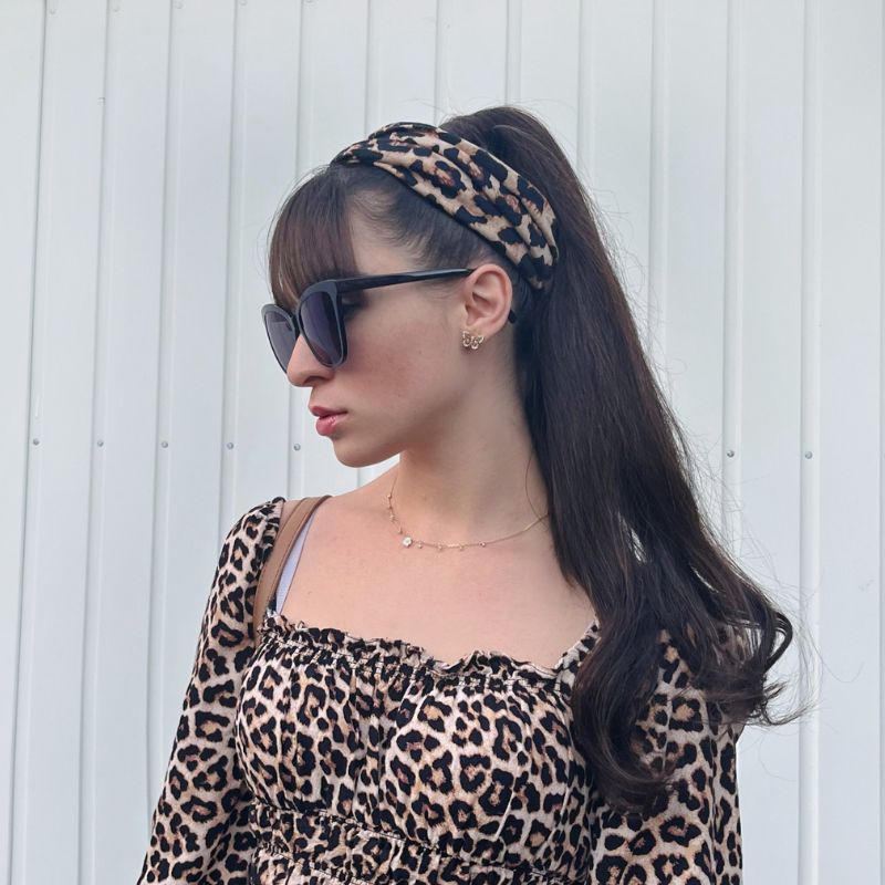 Ponytail extensions echthaar dunkelbraun glatt gestylt
