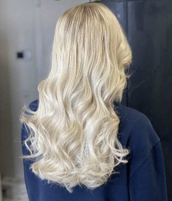Haartressen aus Echthaar zaubern dir langes und volles Haar und das so natürlich wie noch nie zuvor.